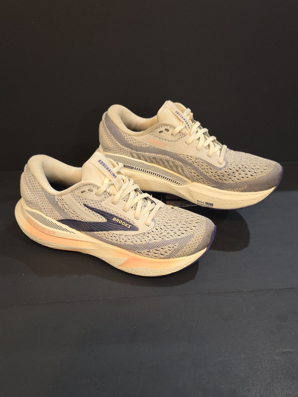 Brooks Adrenaline GTS 24 Women's Shoes — Cream with Purple Accent Size 7.5